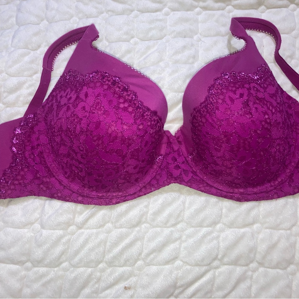 Victorias Secret Bra 34DDD